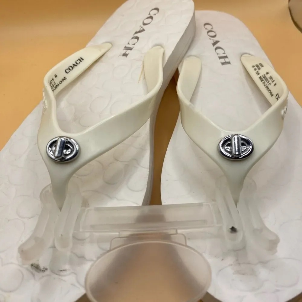Coach Women’s White Flip Flops Size 6 Great Condition